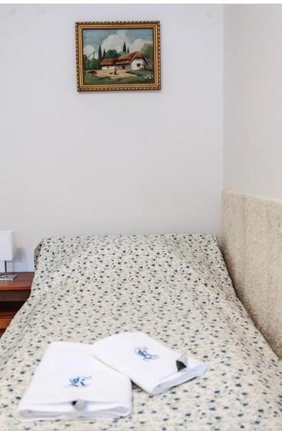 Kekparkany Vendeghaz Ratka Bilik gambar